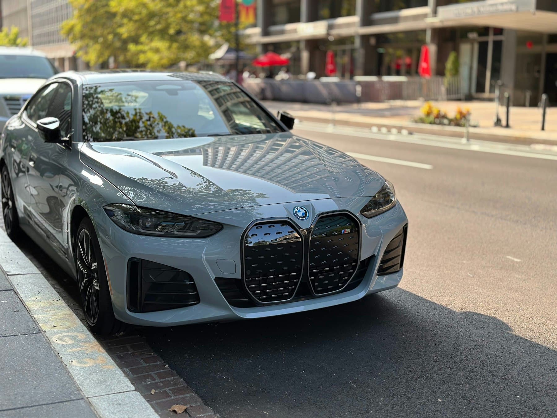 BMW i4 eDrive40, fotografía 1 de 4