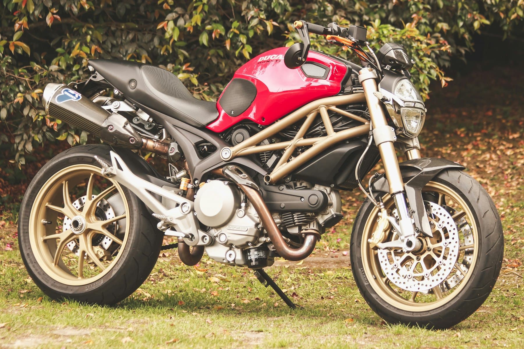 Ducati Monster 937, fotografía 1 de 3