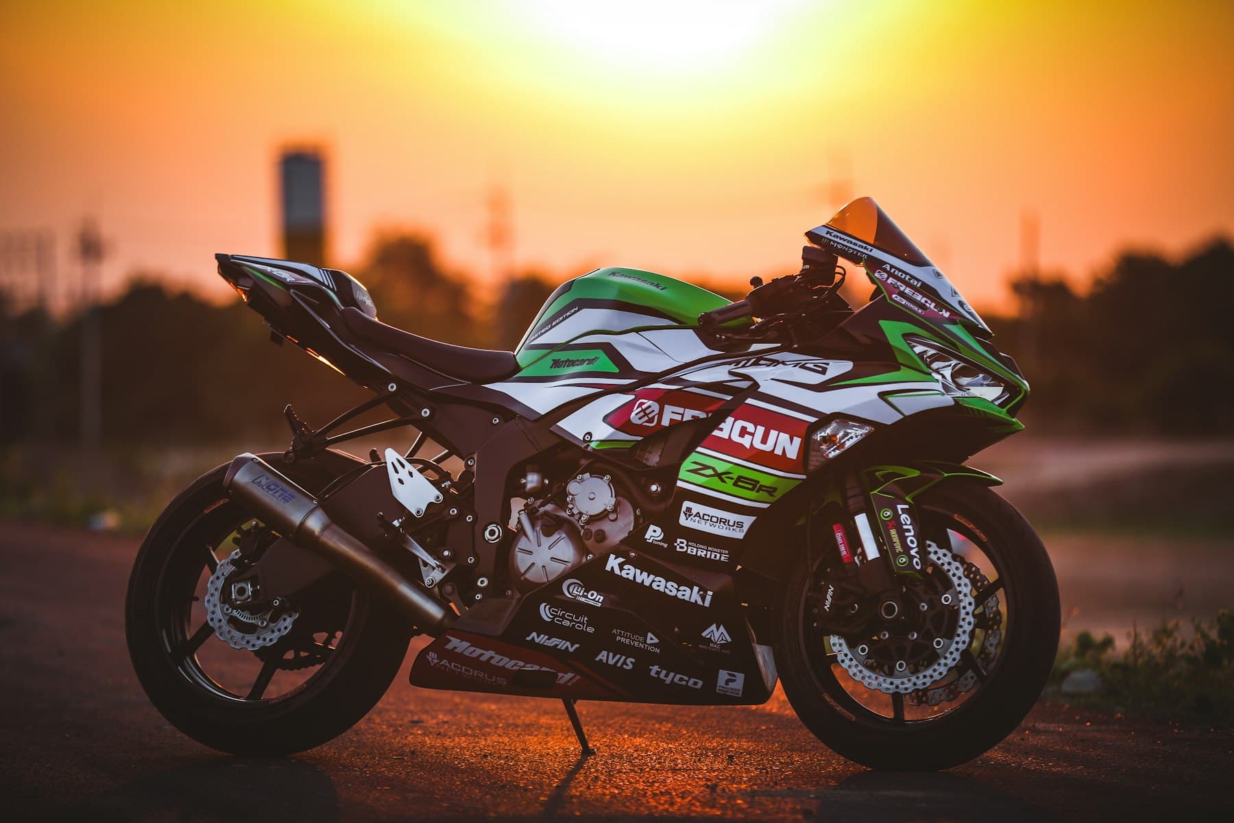 Kawasaki Ninja ZX-10R, fotografía 1 de 3